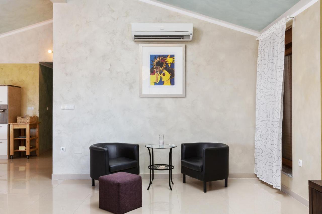 Marlera - Penthouse Lejlighed Ližnjan Eksteriør billede